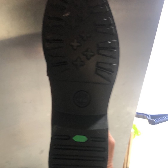 Shoes - Picture 2 of 3